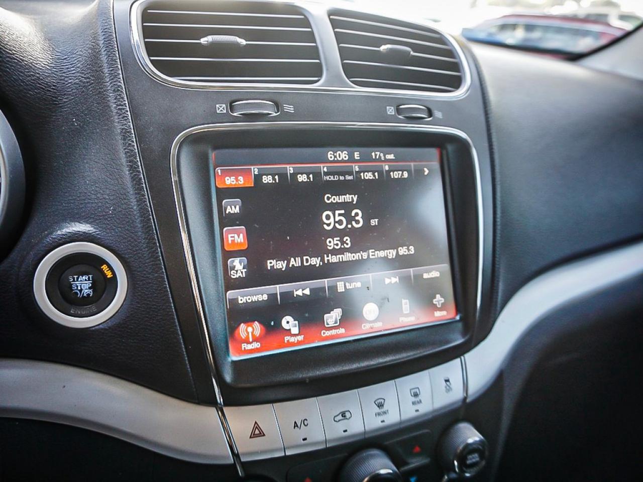 2011 Dodge Journey  Photo