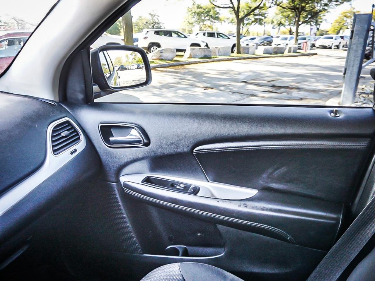 2011 Dodge Journey  Photo