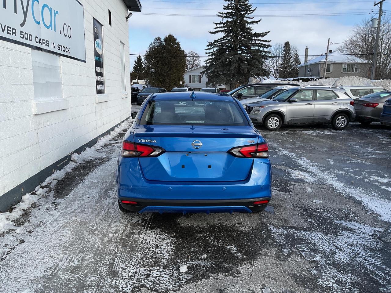 2023 Nissan Versa SR 4DR SEDAN Photo3