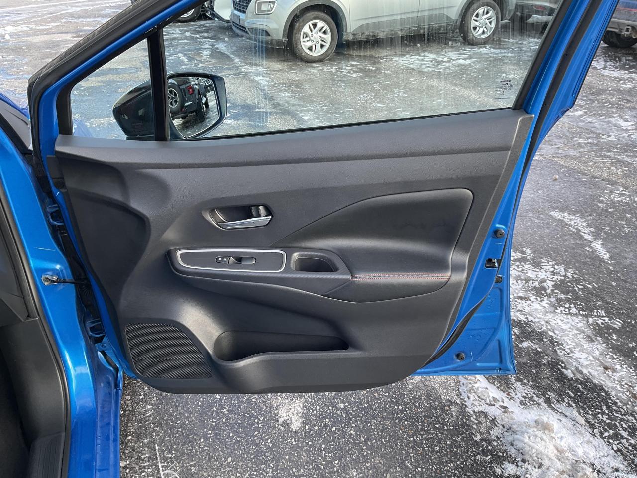 2023 Nissan Versa SR 4DR SEDAN Photo