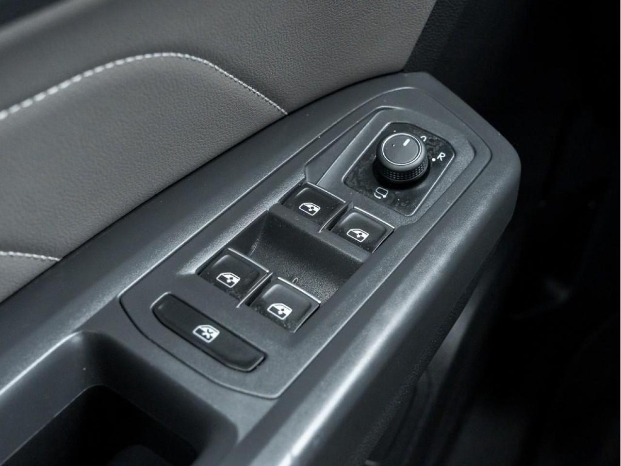 2023 Volkswagen Atlas Cross Sport 3.6 FSI Execline 4dr All-Wheel Drive 4MOTION Photo