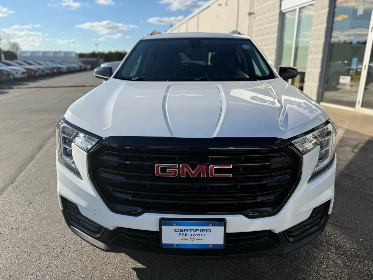 2024 GMC Terrain SLE 4dr All-Wheel Drive Photo3