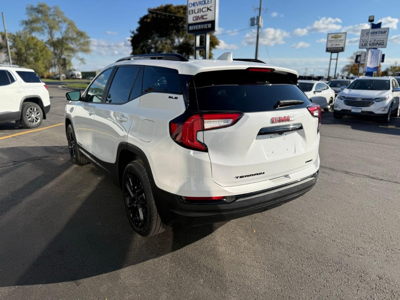 2024 GMC Terrain SLE 4dr All-Wheel Drive Photo