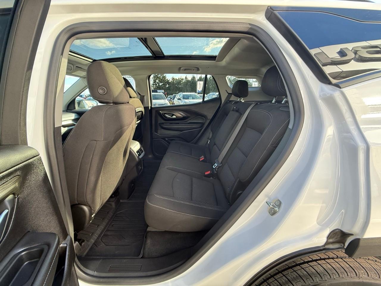 2024 GMC Terrain SLE 4dr All-Wheel Drive Photo