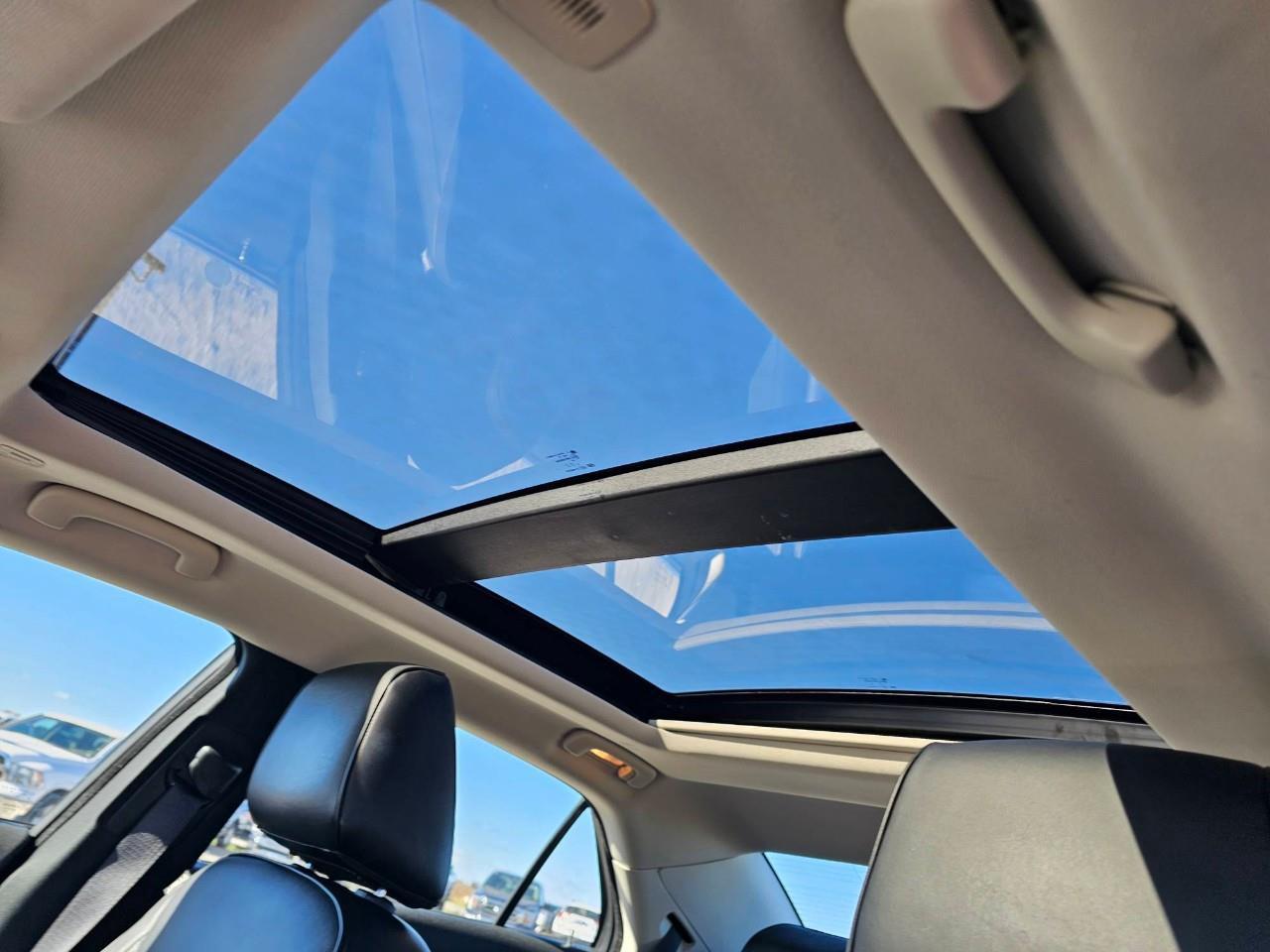 2023 Chrysler 300 Touring-L 4dr All-Wheel Drive Sedan Photo