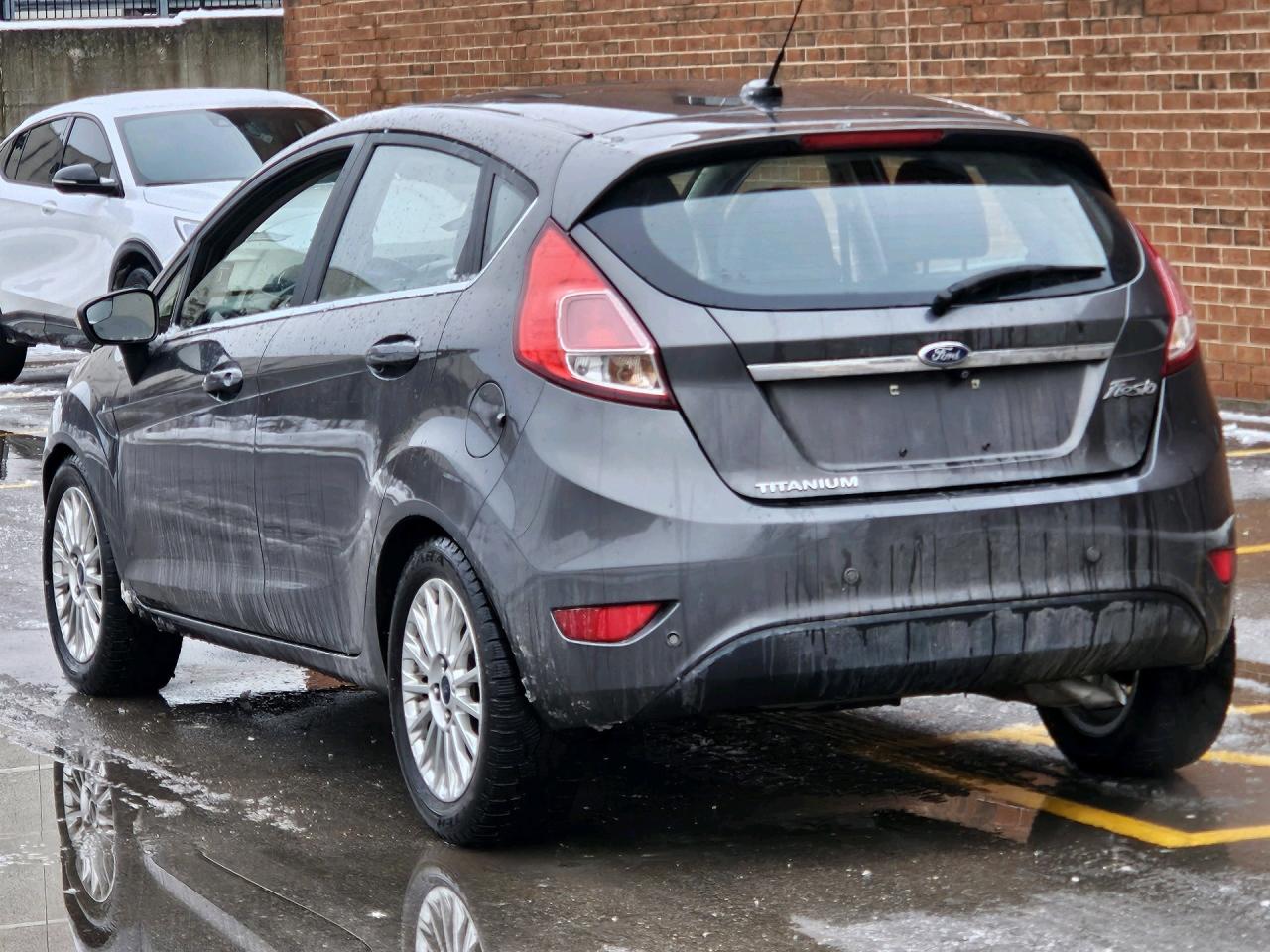 2015 Ford Fiesta 5DR HB TITANIUM Photo
