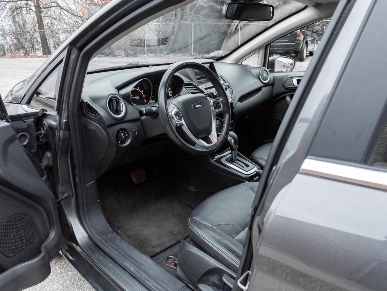 2015 Ford Fiesta HB Titanium, Leather, Sunroof, Camera Photo