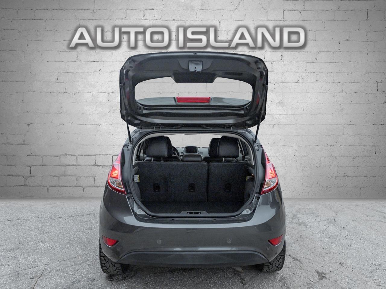 2015 Ford Fiesta HB Titanium, Leather, Sunroof, Camera Photo