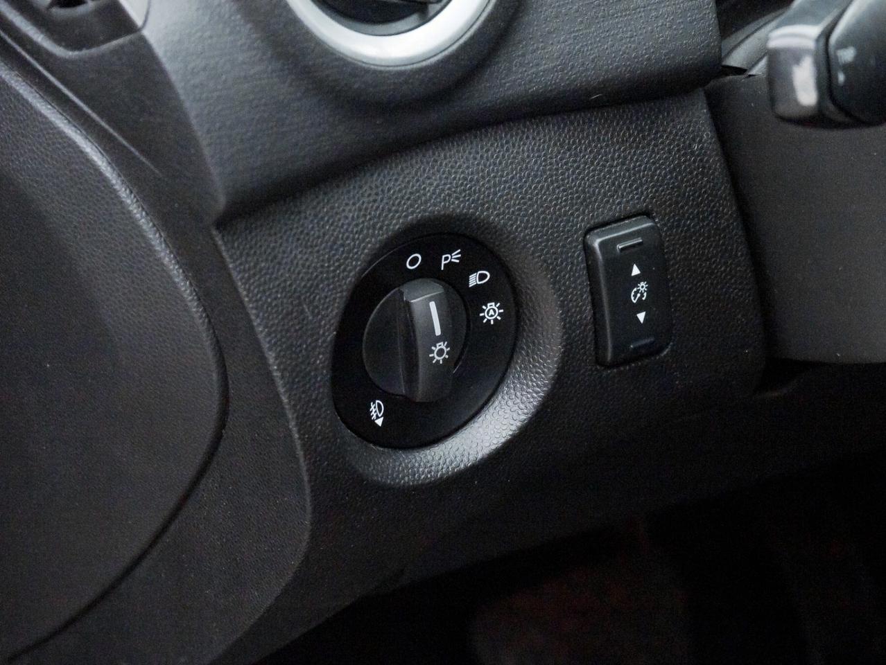 2015 Ford Fiesta HB Titanium, Leather, Sunroof, Camera Photo