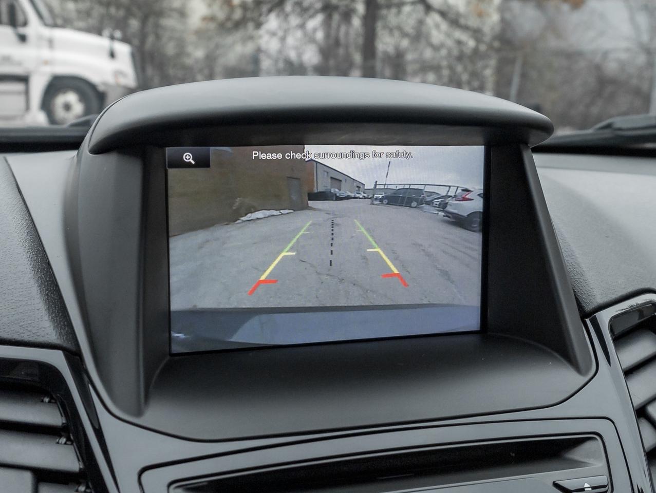 2015 Ford Fiesta HB Titanium, Leather, Sunroof, Camera Photo