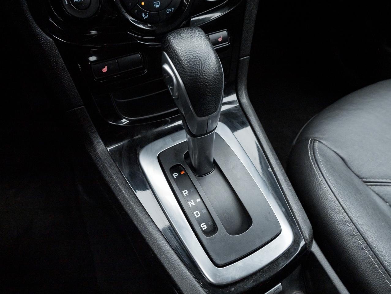 2015 Ford Fiesta HB Titanium, Leather, Sunroof, Camera Photo