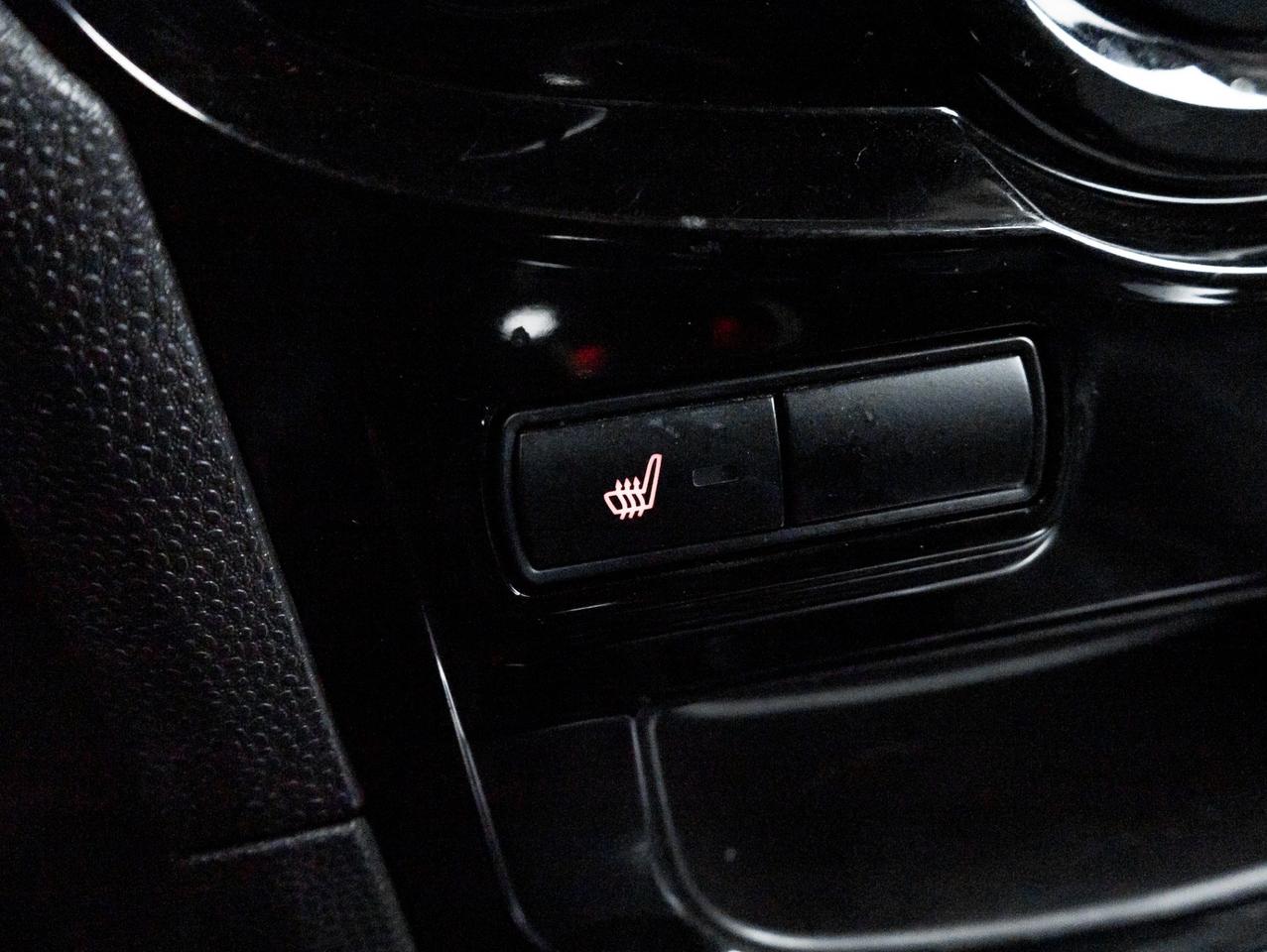 2015 Ford Fiesta HB Titanium, Leather, Sunroof, Camera Photo