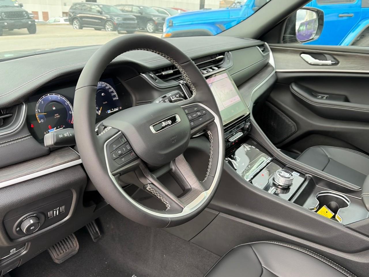 2025 Jeep Grand Cherokee Limited 4dr 4x4 Photo