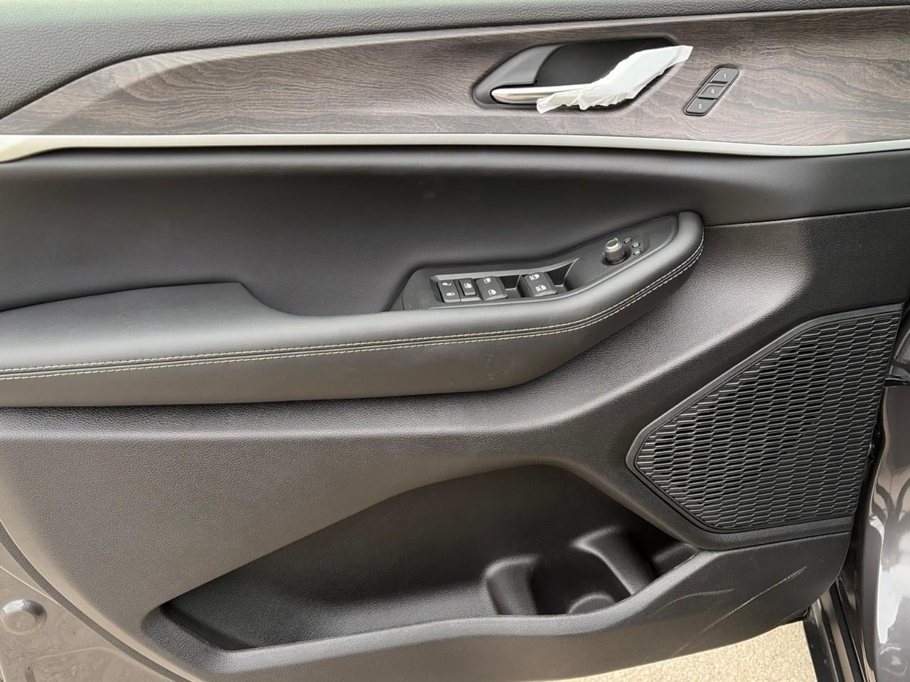 2025 Jeep Grand Cherokee Limited 4dr 4x4 Photo