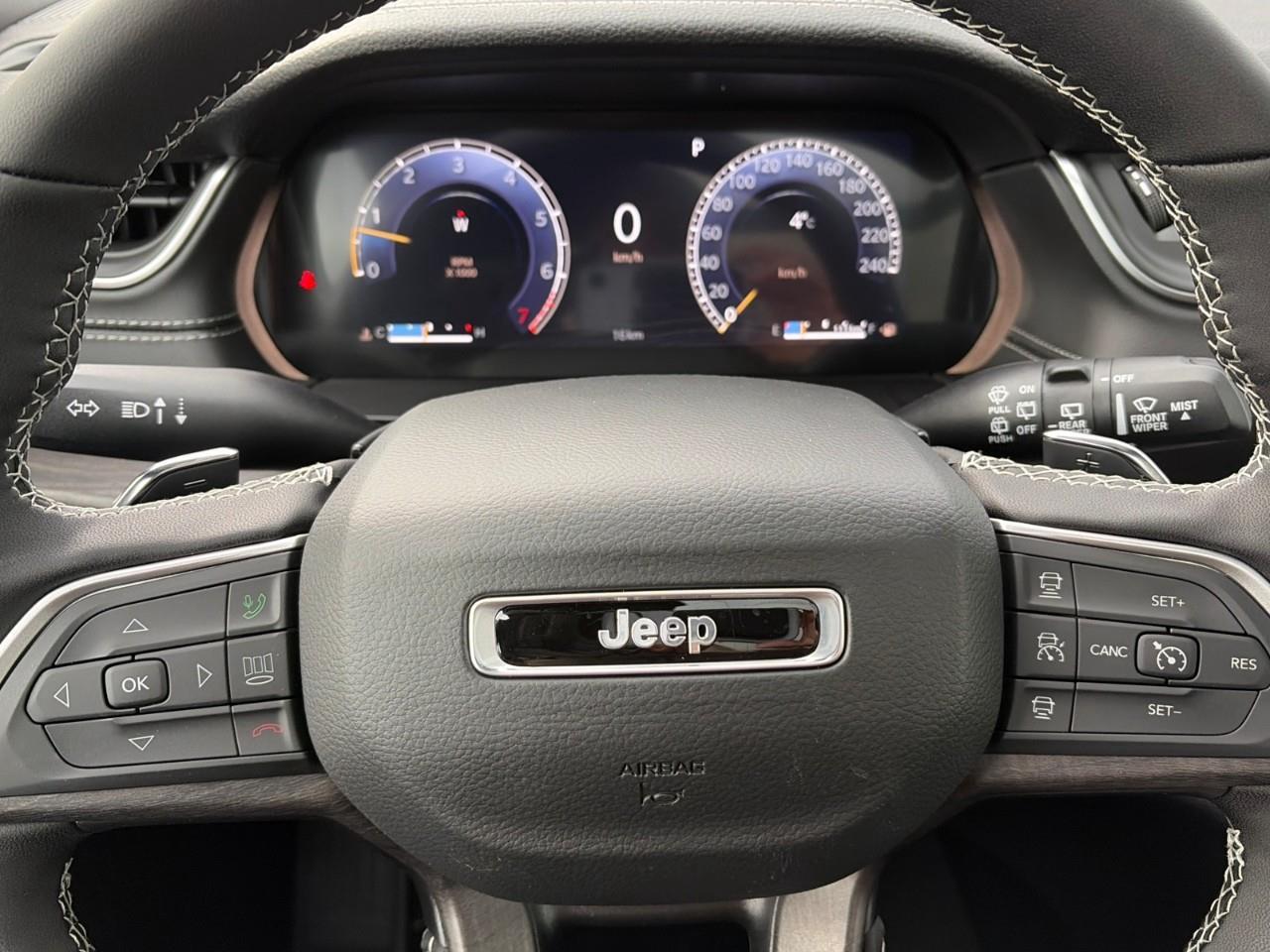 2025 Jeep Grand Cherokee Limited 4dr 4x4 Photo