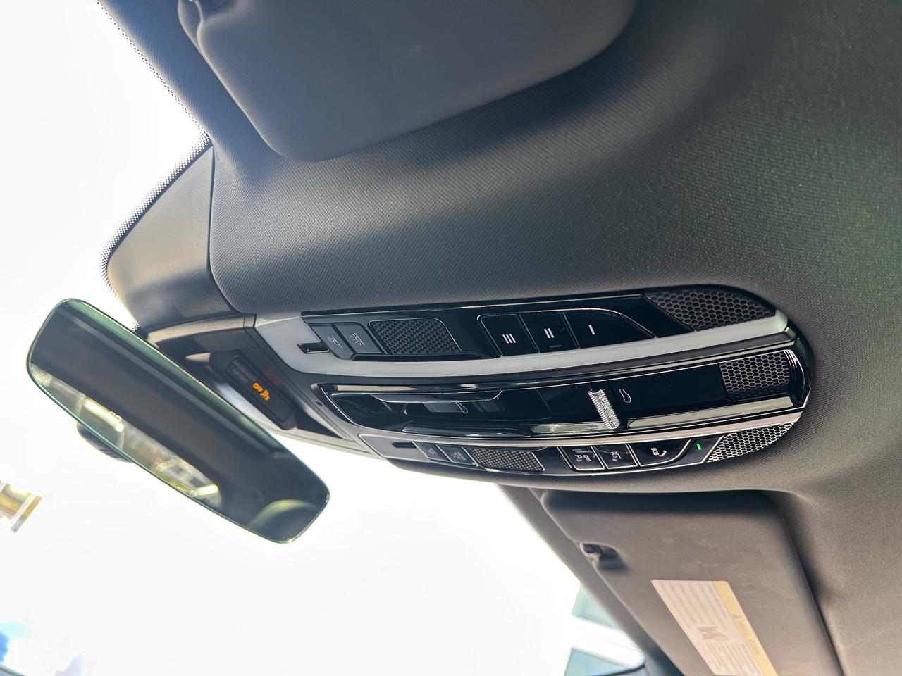 2022 Porsche Cayenne  Photo
