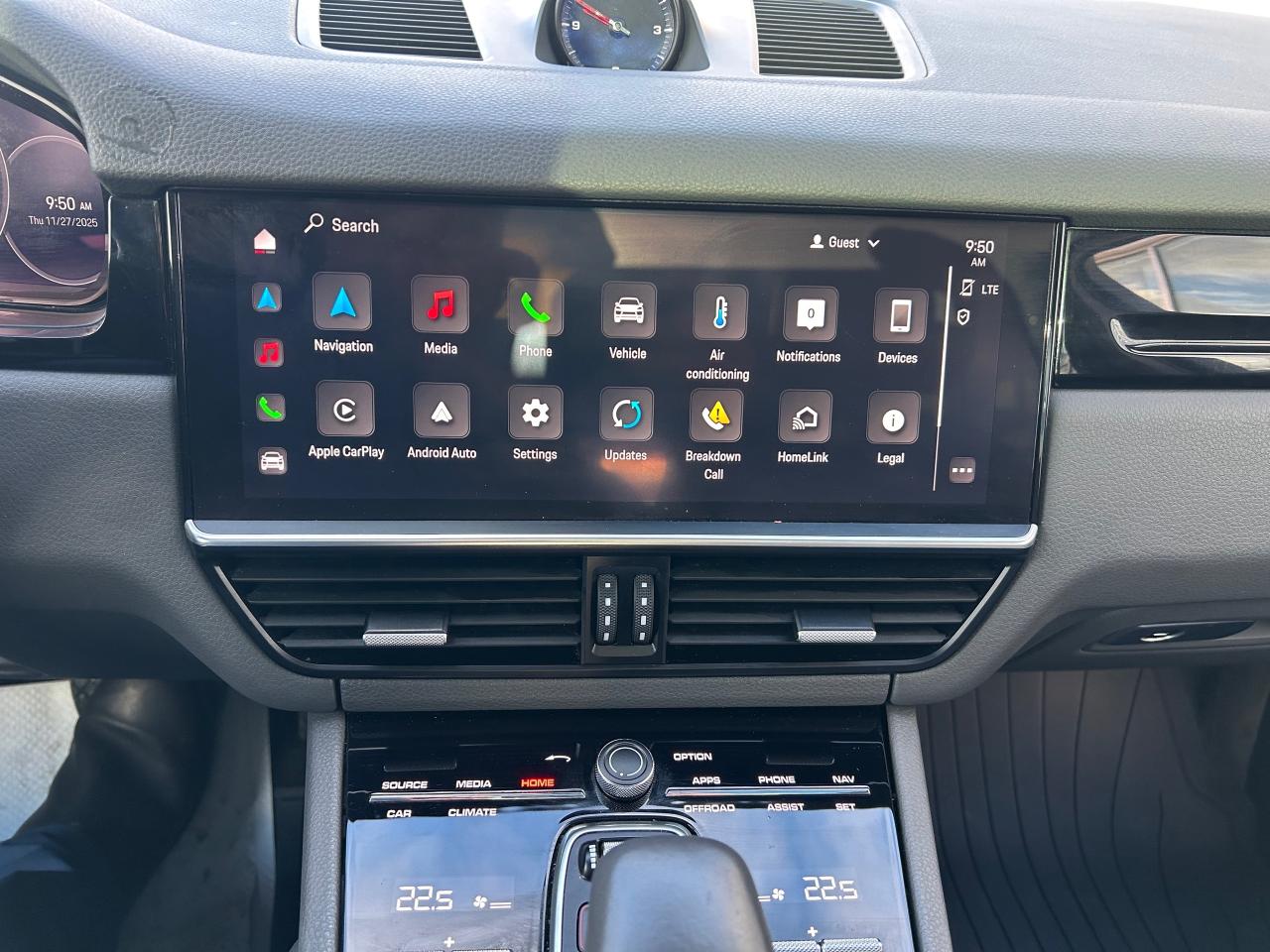 2022 Porsche Cayenne  Photo