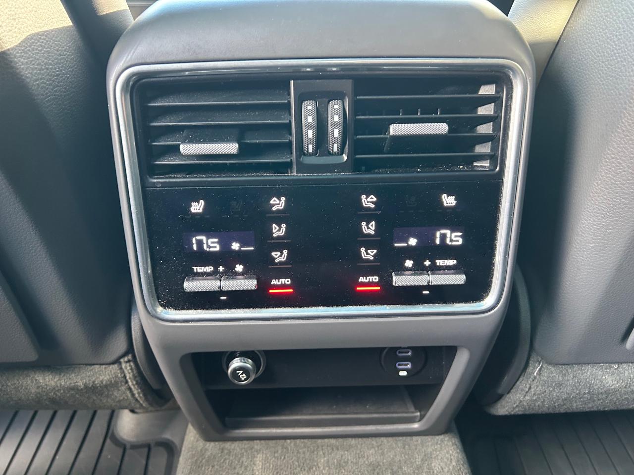 2022 Porsche Cayenne  Photo