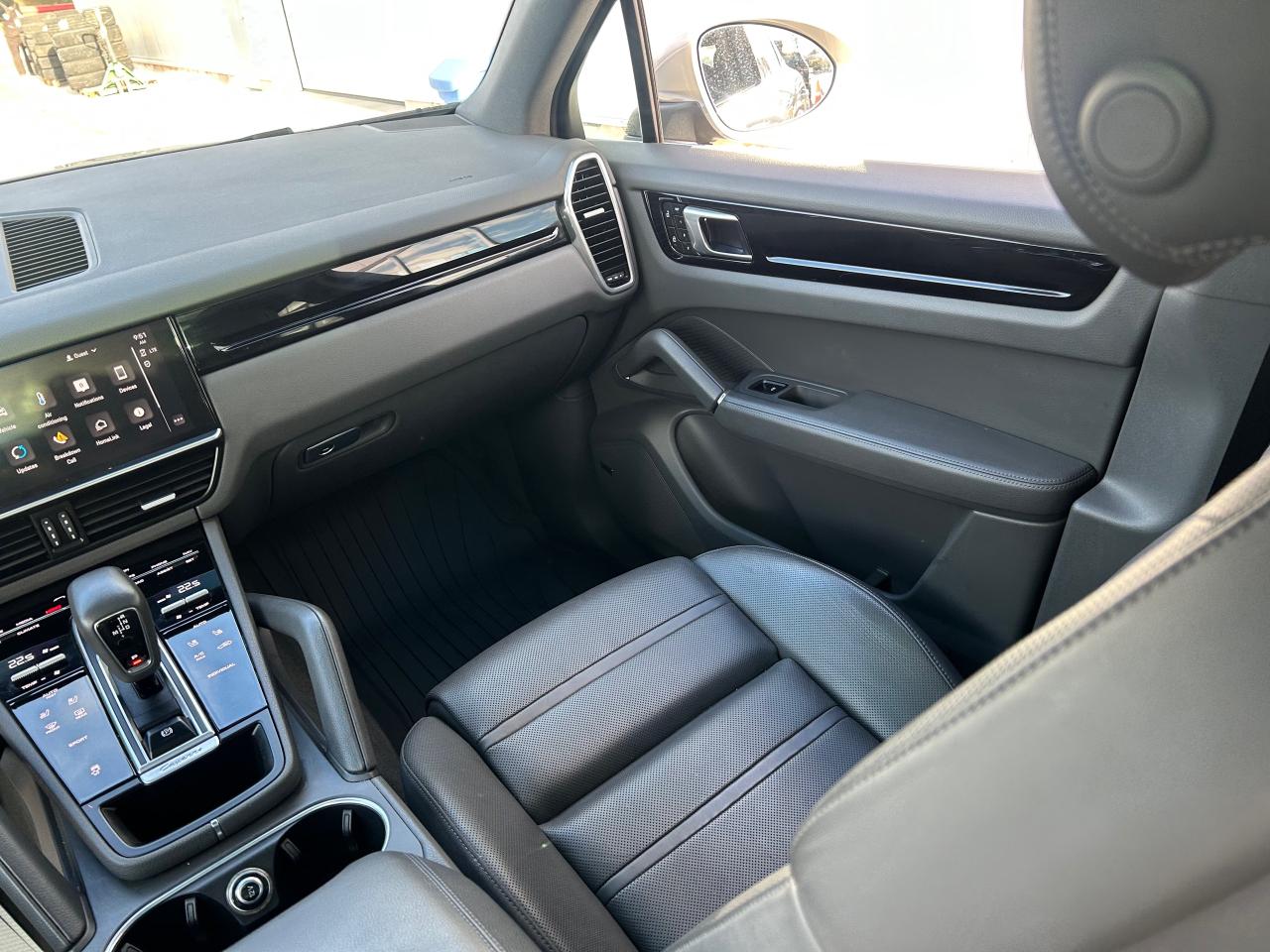 2022 Porsche Cayenne  Photo