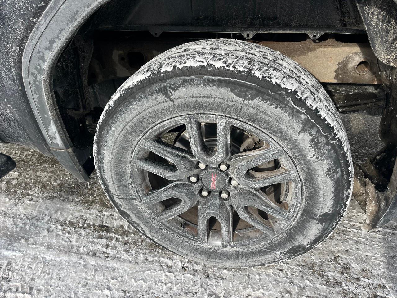 2023 GMC Sierra 1500 Crew Cab Short Box 4-Wheel Drive Elevation Photo2