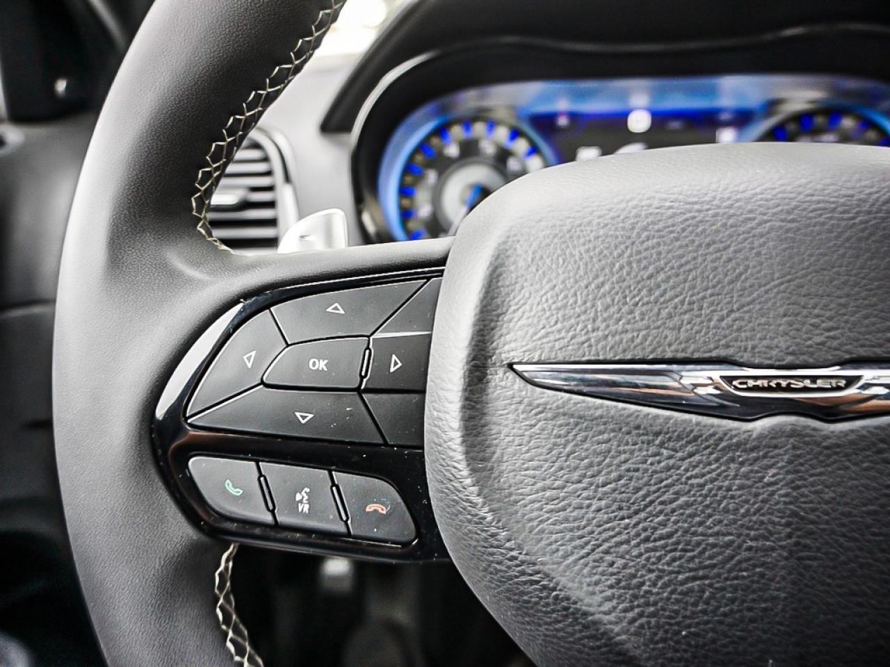 2023 Chrysler 300  Photo