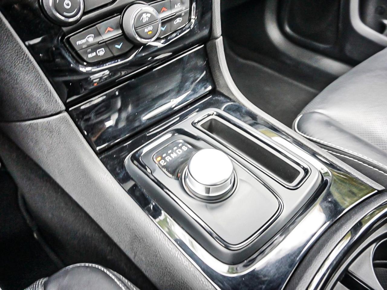 2023 Chrysler 300  Photo