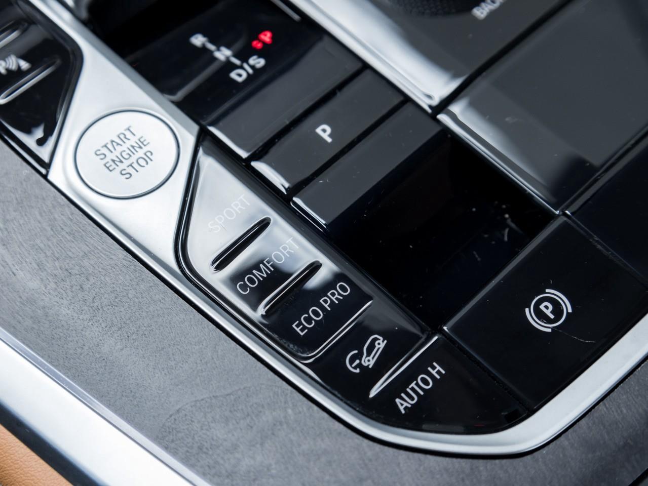 2025 BMW X5 xDrive40i 4dr All-Wheel Drive Sports Activity Vehicle Photo