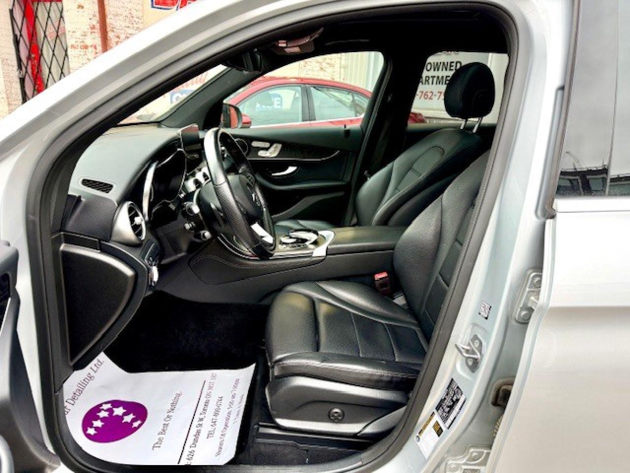 2019 Mercedes-Benz GLC300 GLC 300 4MATIC SUV Photo