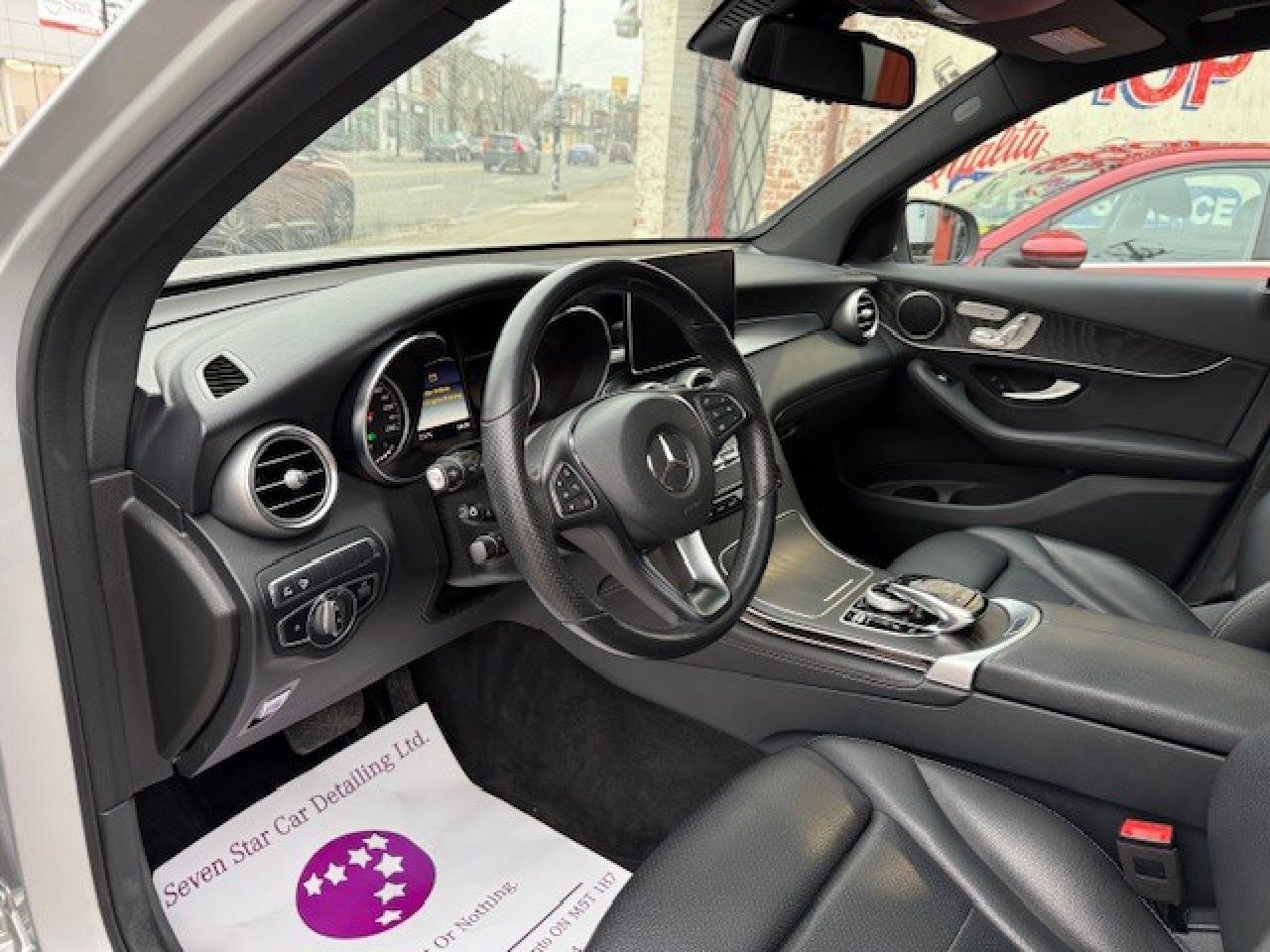 2019 Mercedes-Benz GLC300 GLC 300 4MATIC SUV Photo