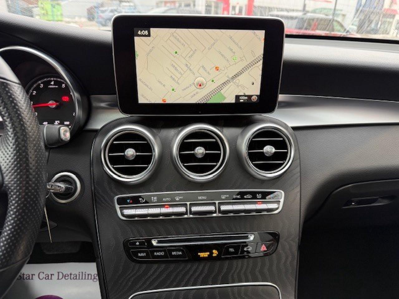 2019 Mercedes-Benz GLC300 GLC 300 4MATIC SUV Photo