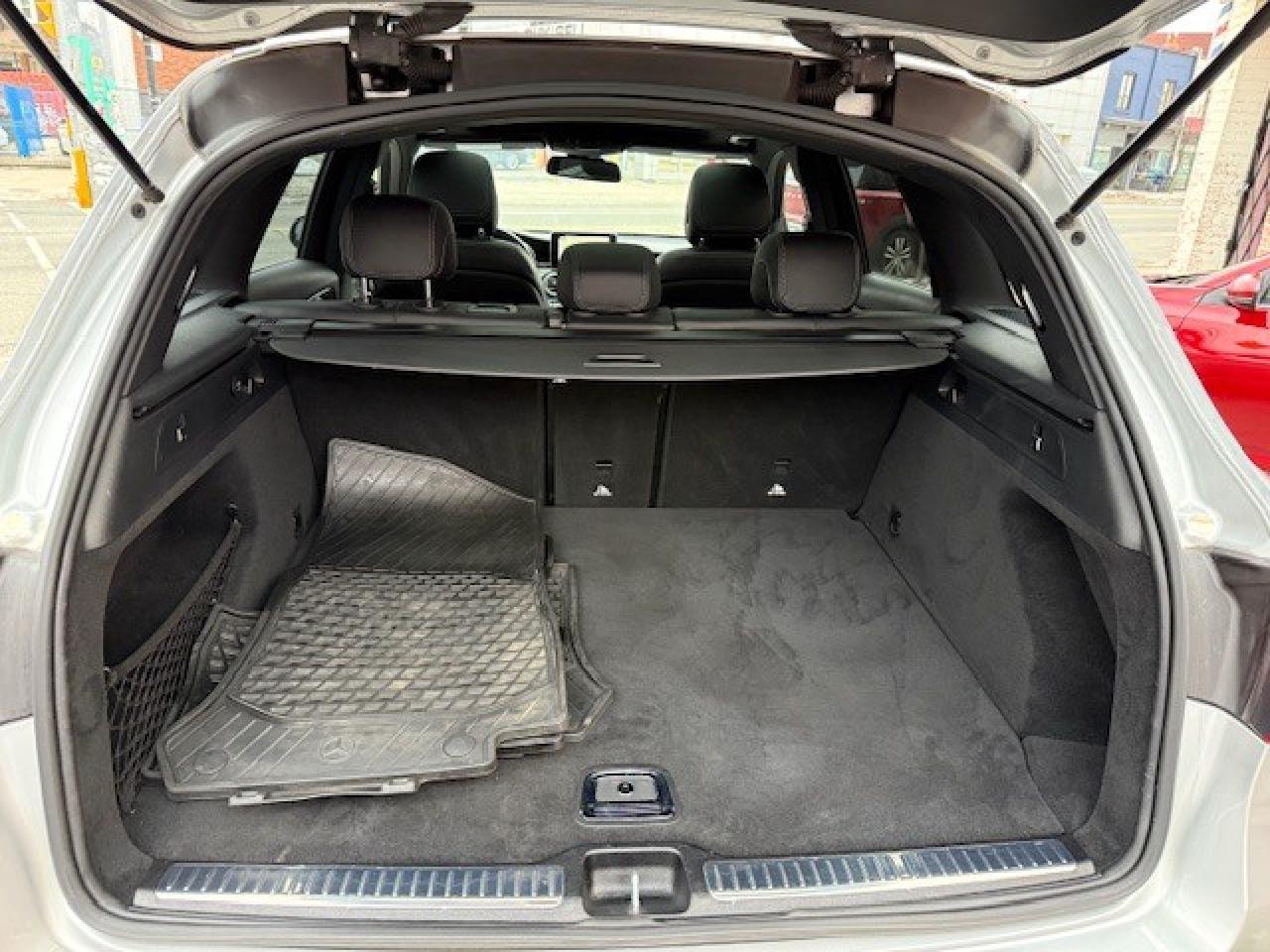 2019 Mercedes-Benz GLC300 GLC 300 4MATIC SUV Photo