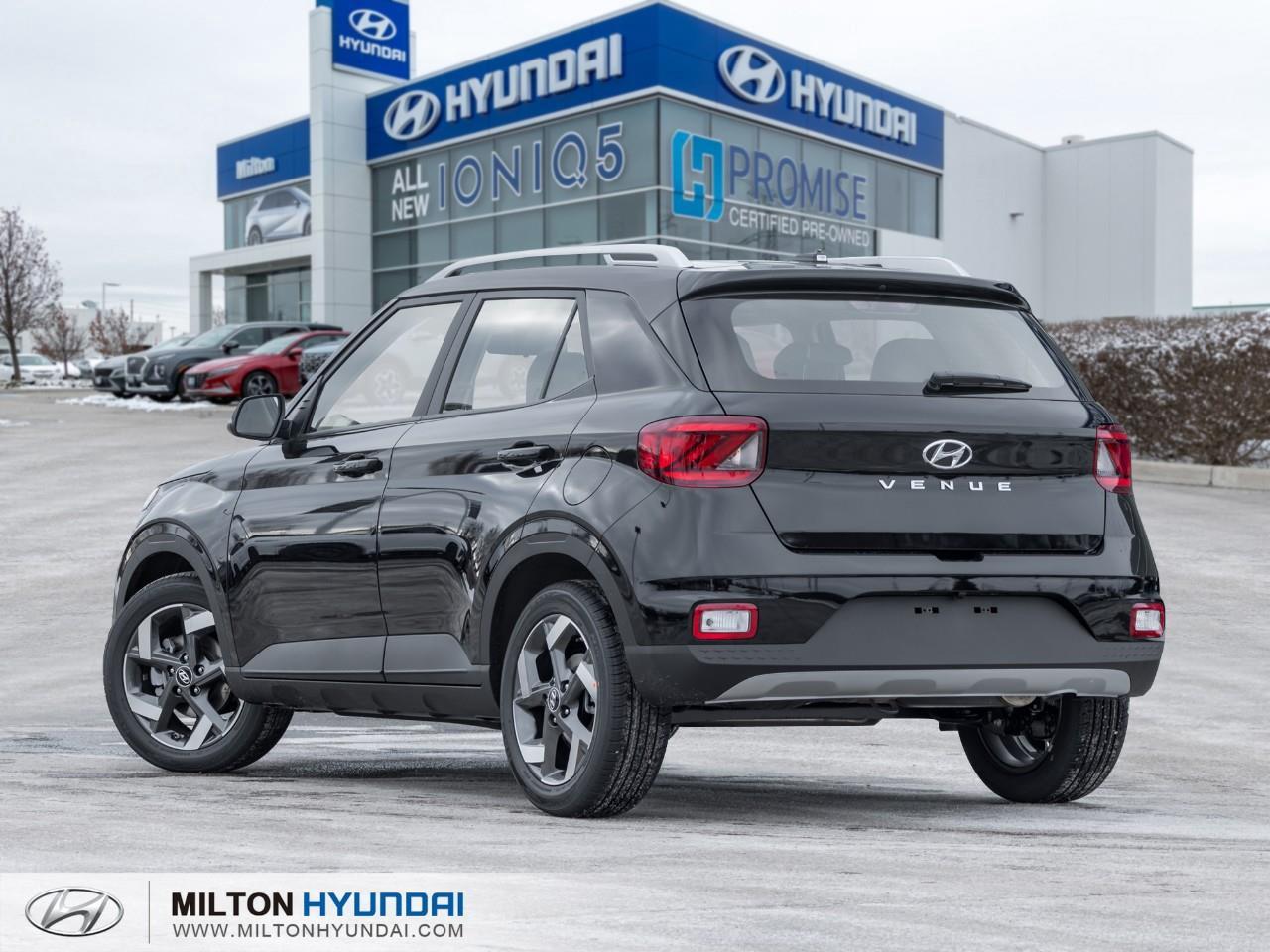2026 Hyundai Venue Ultimate w/Black Interior 4dr Front-Wheel Drive Photo4