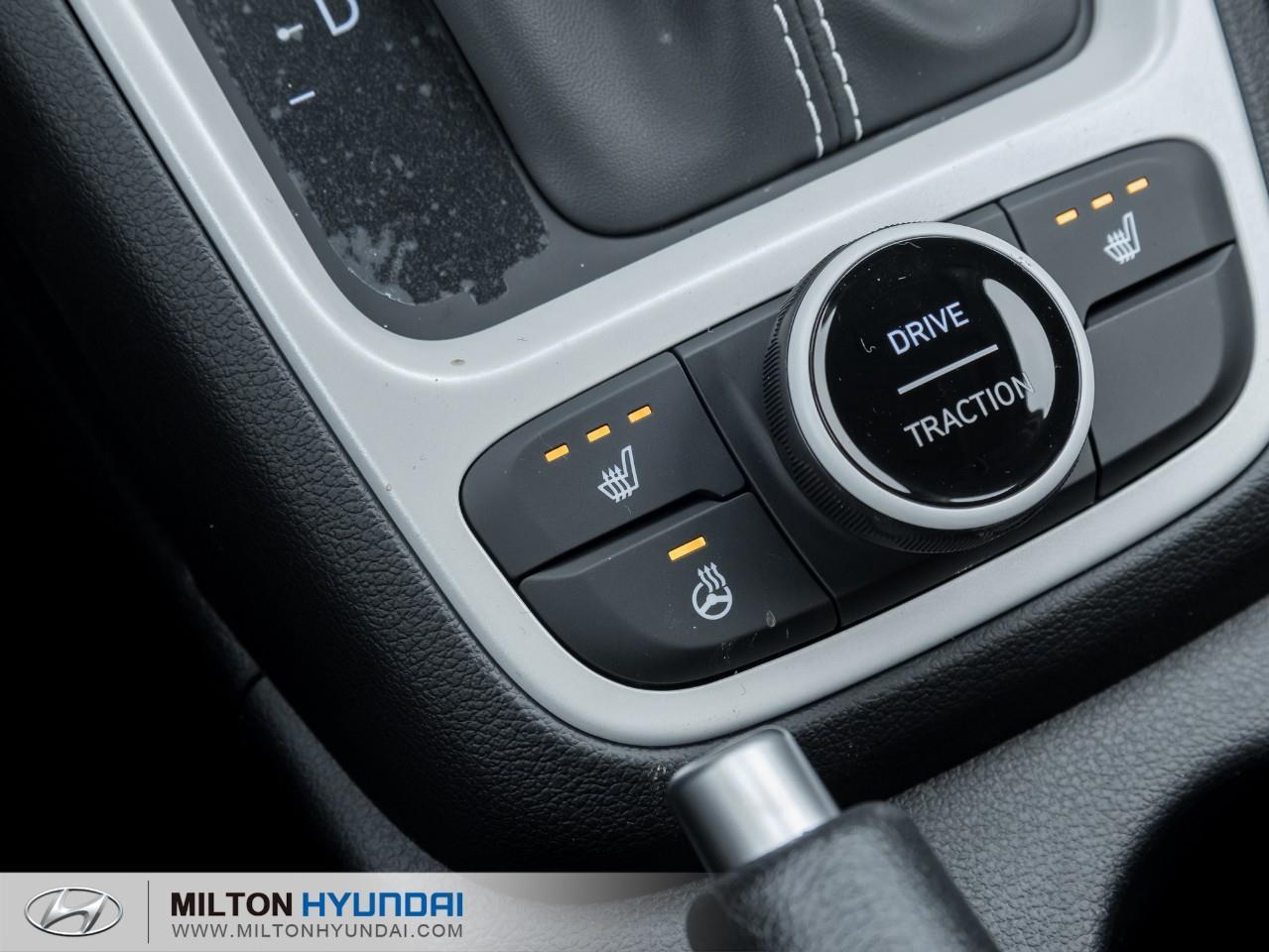 2026 Hyundai Venue Ultimate w/Black Interior 4dr Front-Wheel Drive Photo