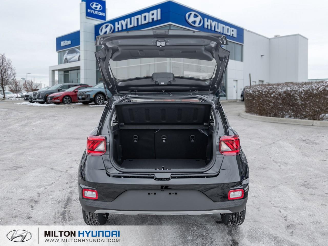 2026 Hyundai Venue Ultimate w/Black Interior 4dr Front-Wheel Drive Photo