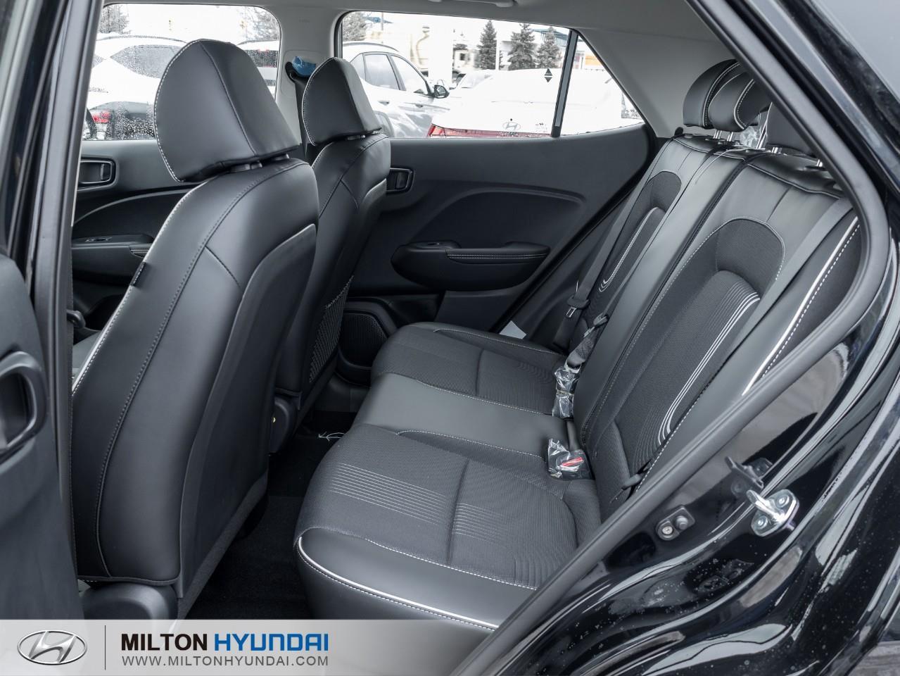 2026 Hyundai Venue Ultimate w/Black Interior 4dr Front-Wheel Drive Photo