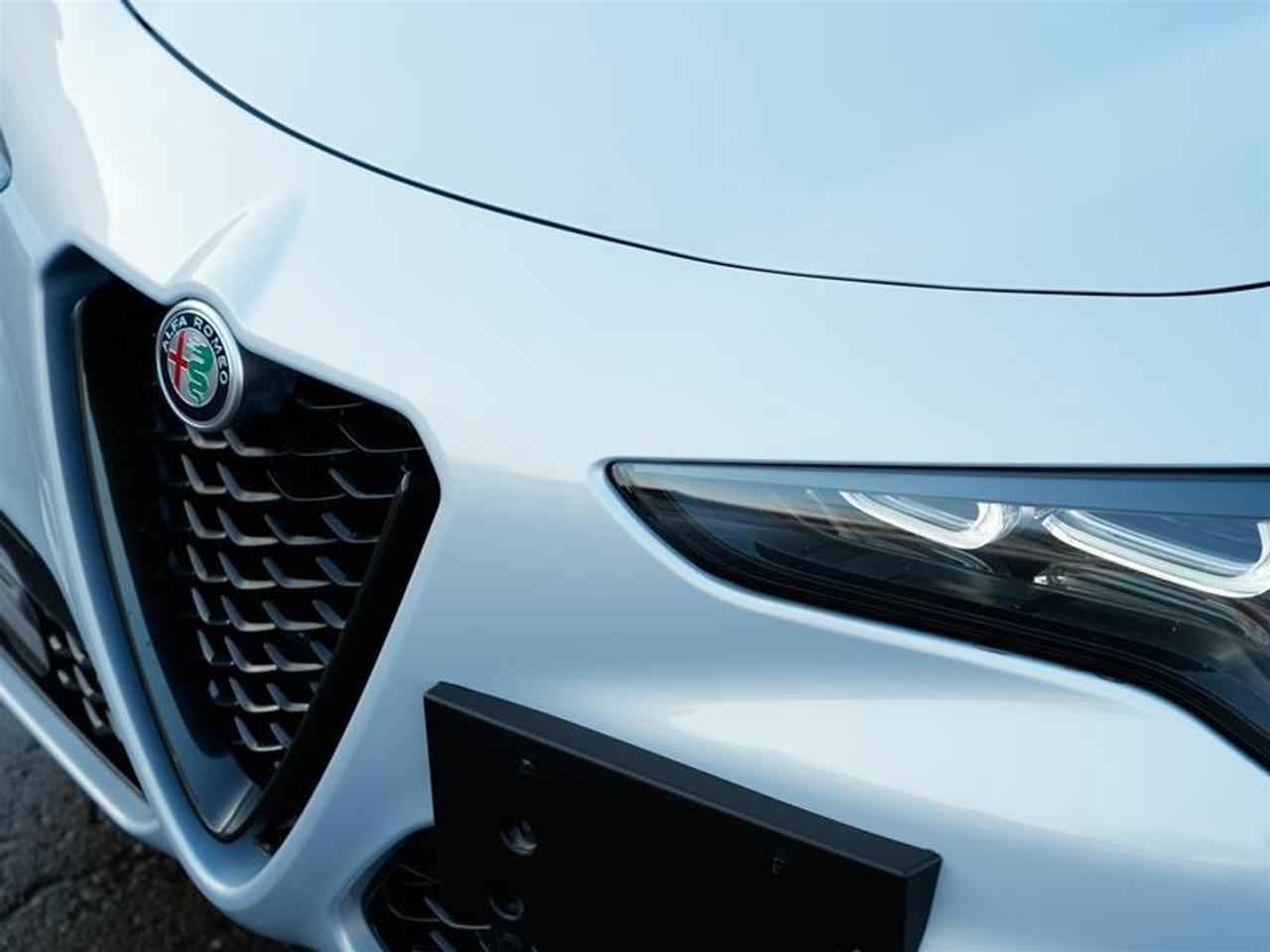 2025 Alfa Romeo Stelvio AWD Photo