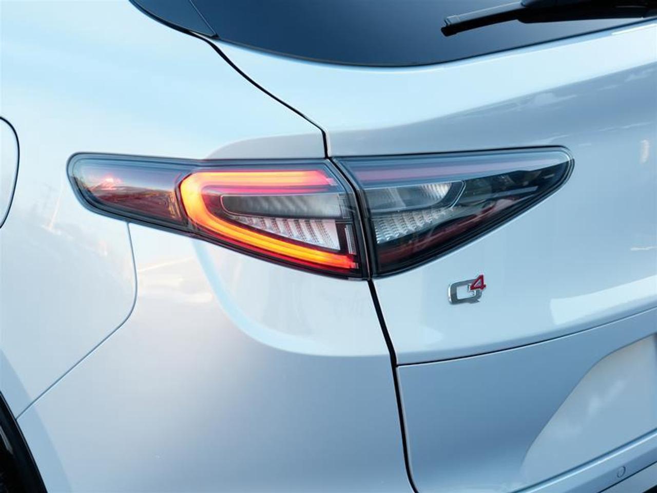 2025 Alfa Romeo Stelvio AWD Photo