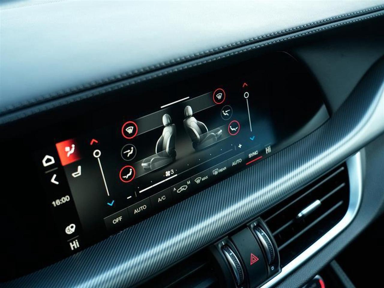 2025 Alfa Romeo Stelvio AWD Photo