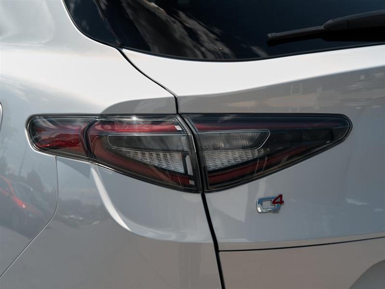 2025 Alfa Romeo Stelvio AWD Photo