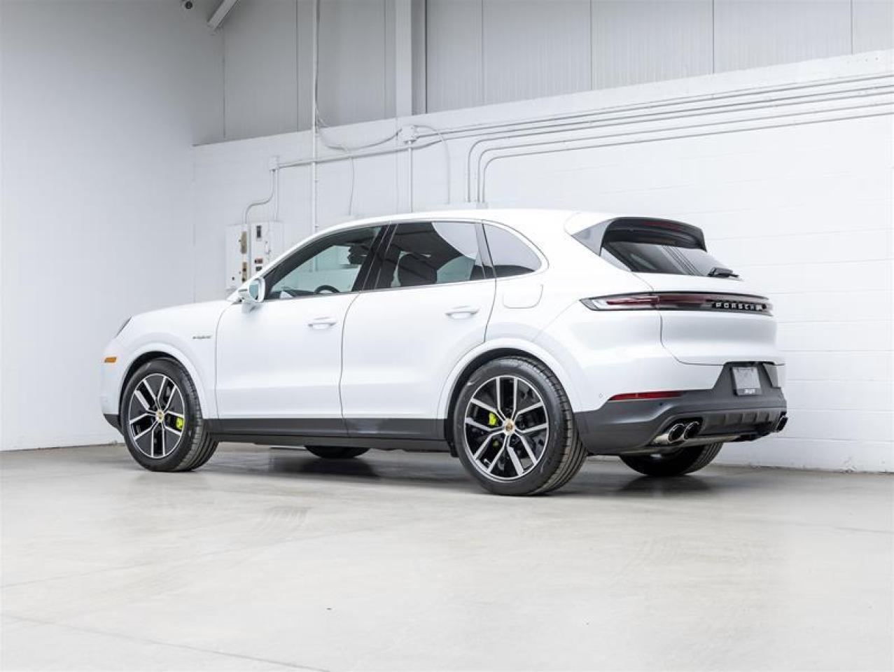2024 Porsche Cayenne  Photo