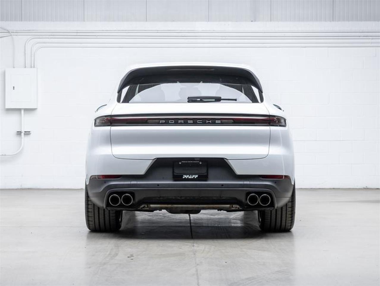 2024 Porsche Cayenne  Photo