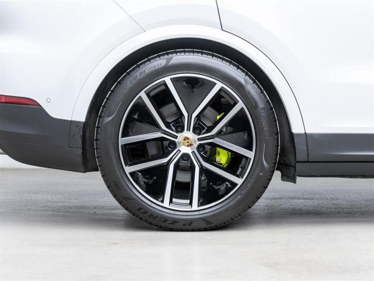 2024 Porsche Cayenne  Photo