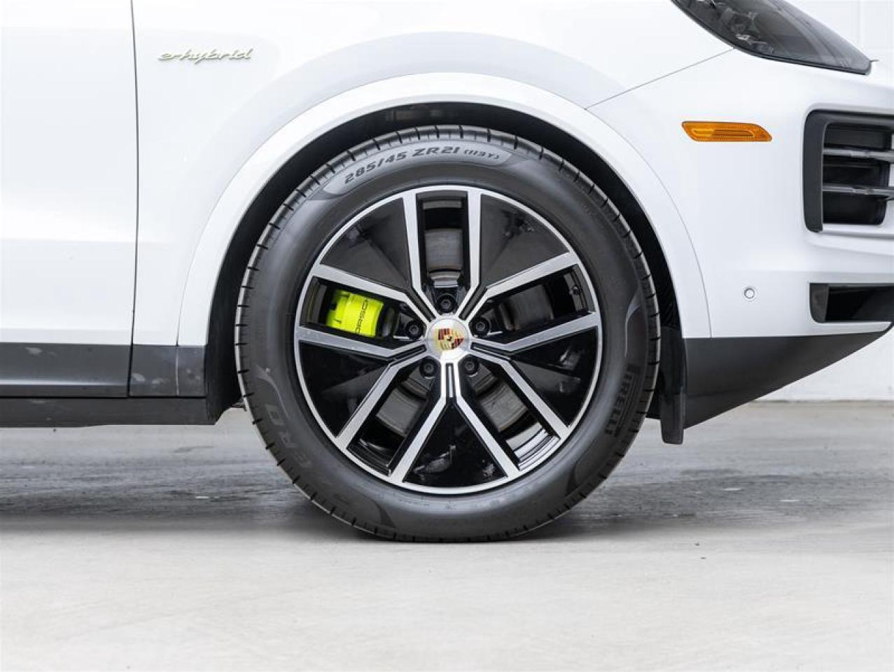 2024 Porsche Cayenne  Photo