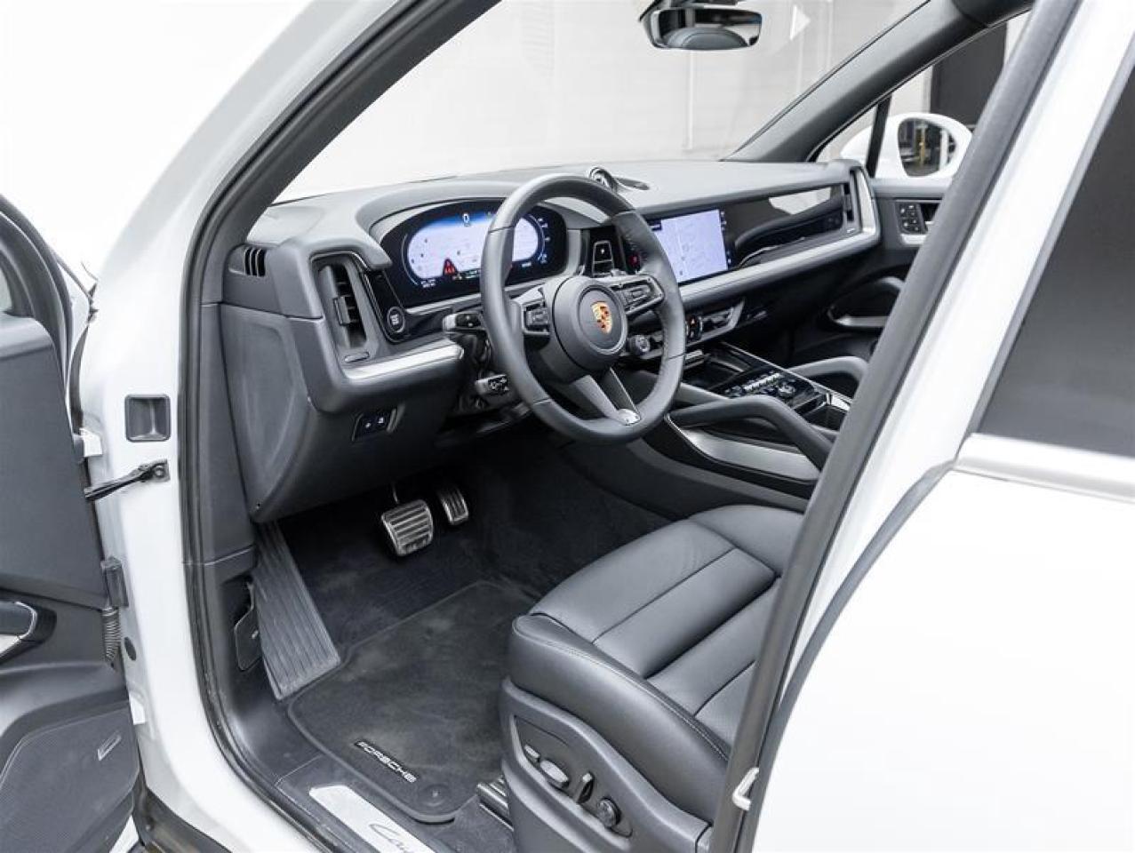 2024 Porsche Cayenne  Photo