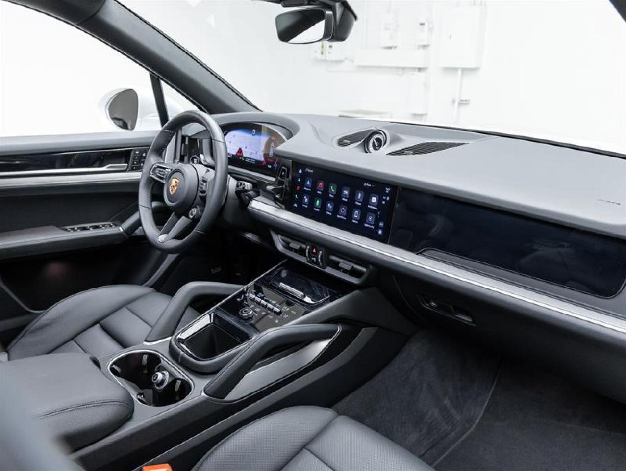 2024 Porsche Cayenne  Photo