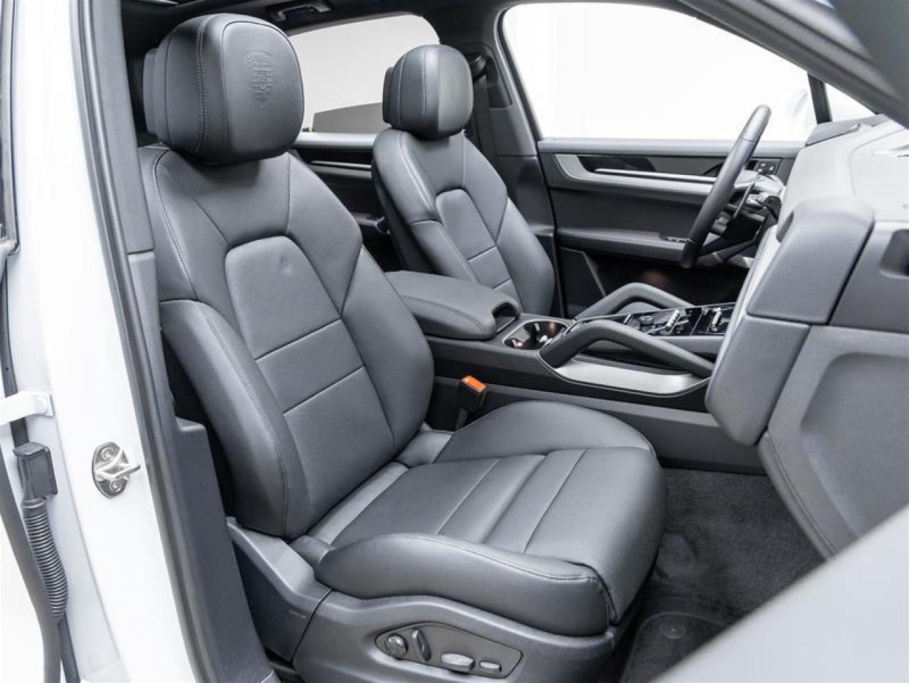 2024 Porsche Cayenne  Photo