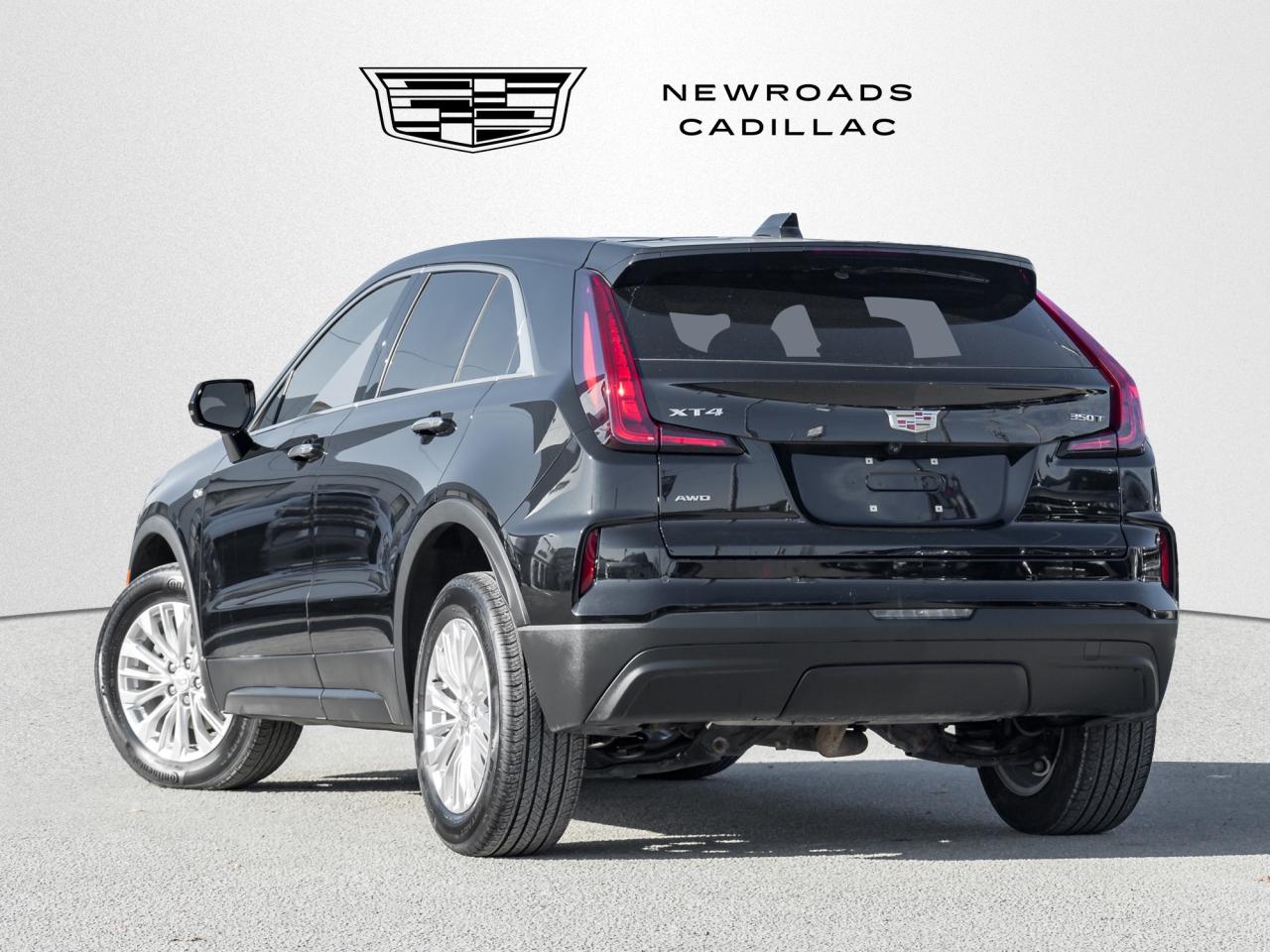 2024 Cadillac XT4 Luxury 4dr All-Wheel Drive Photo4