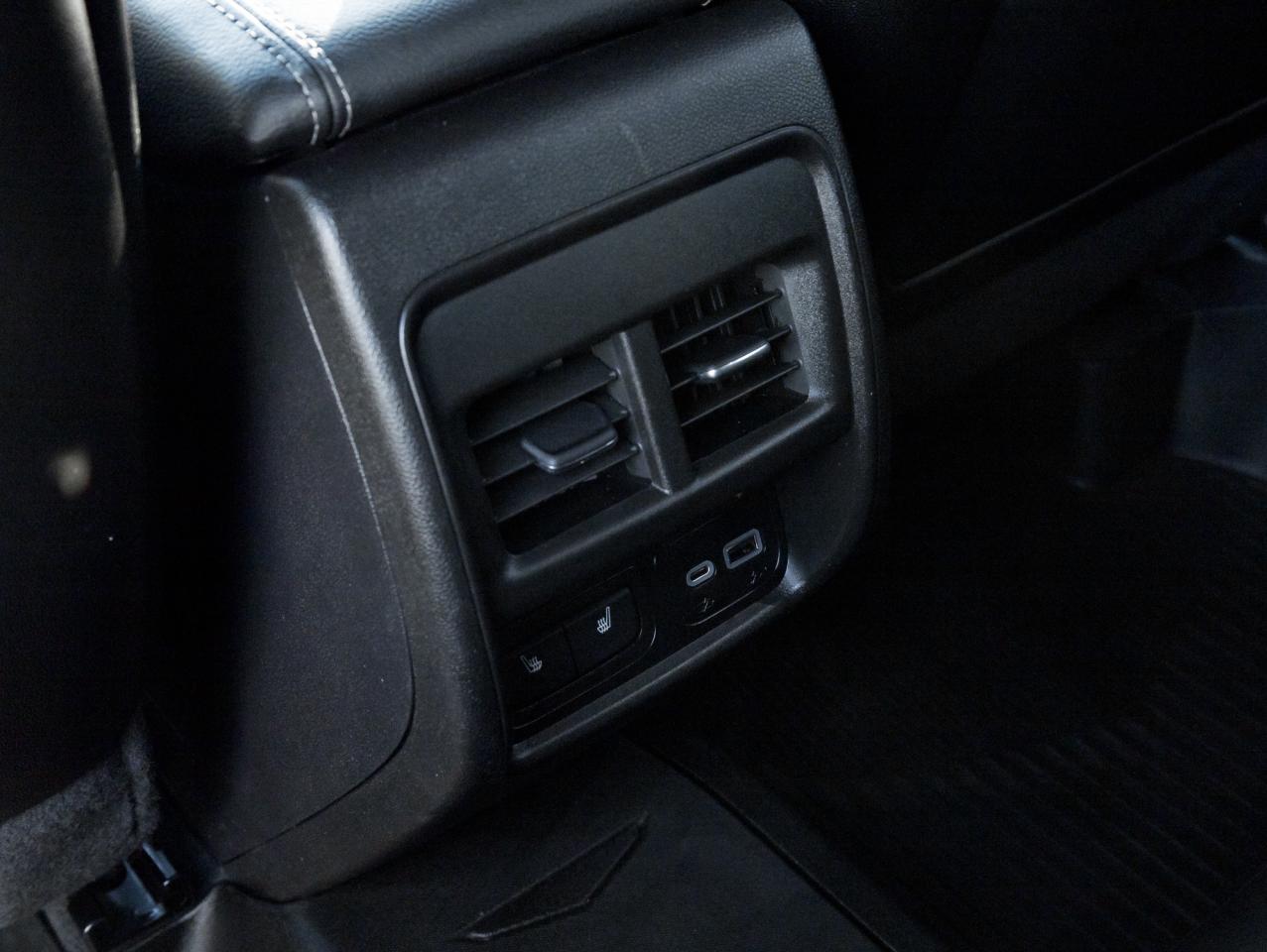 2024 Cadillac XT4 Luxury 4dr All-Wheel Drive Photo