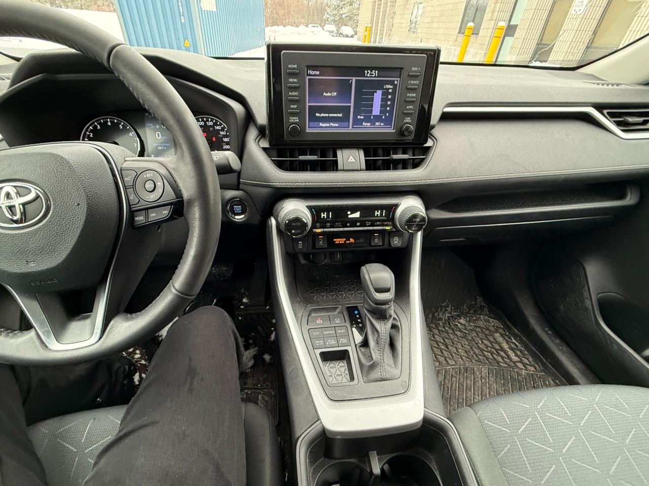 2022 Toyota RAV4 XLE 4dr All-wheel Drive Photo