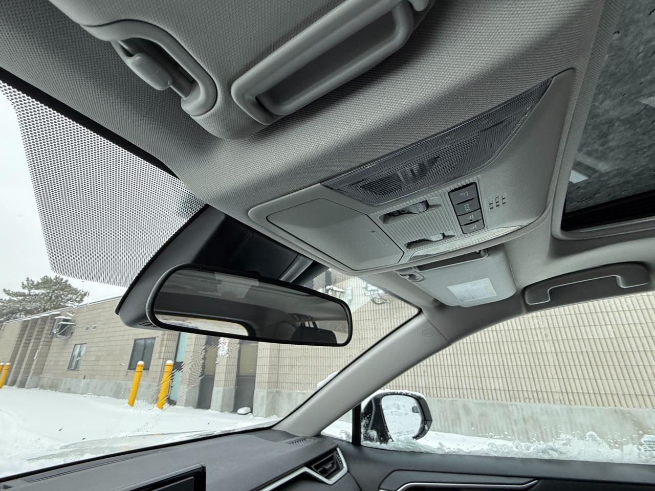 2022 Toyota RAV4 XLE 4dr All-wheel Drive Photo